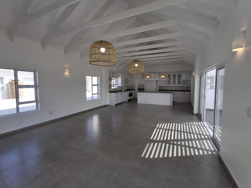 3 Bedroom Property for Sale in Golden Mile Western Cape